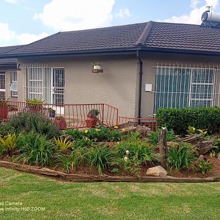 4 On Verbena Boksburg Buitenkant foto