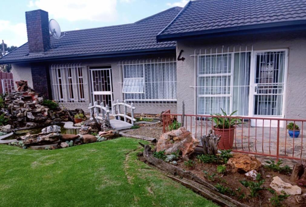 4 On Verbena Boksburg Buitenkant foto